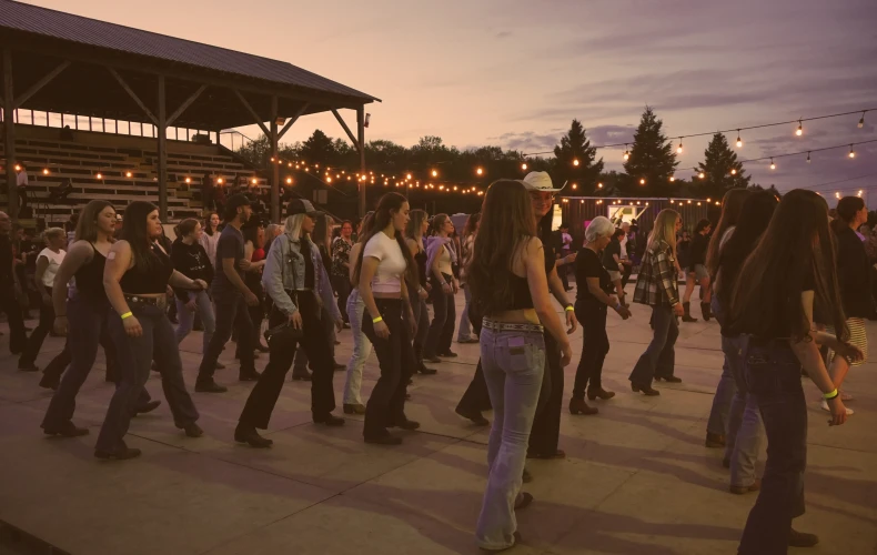 Soirée danse en ligne en plein air