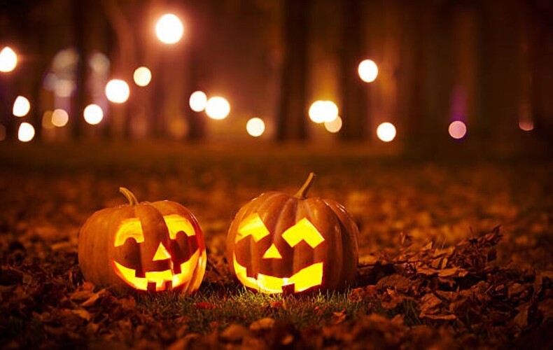 Distribution de friandises d'halloween